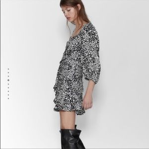 ZARA SOLD OUT FLORAL MINI DRESS